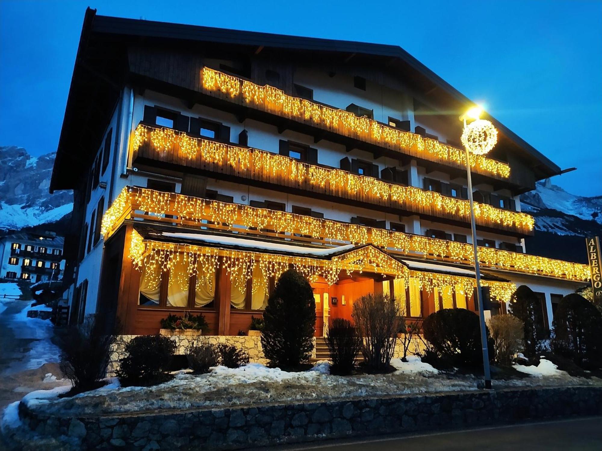 Hotel Albergo Dolomiti Сан-Віто-ді-Кадоре Екстер'єр фото
