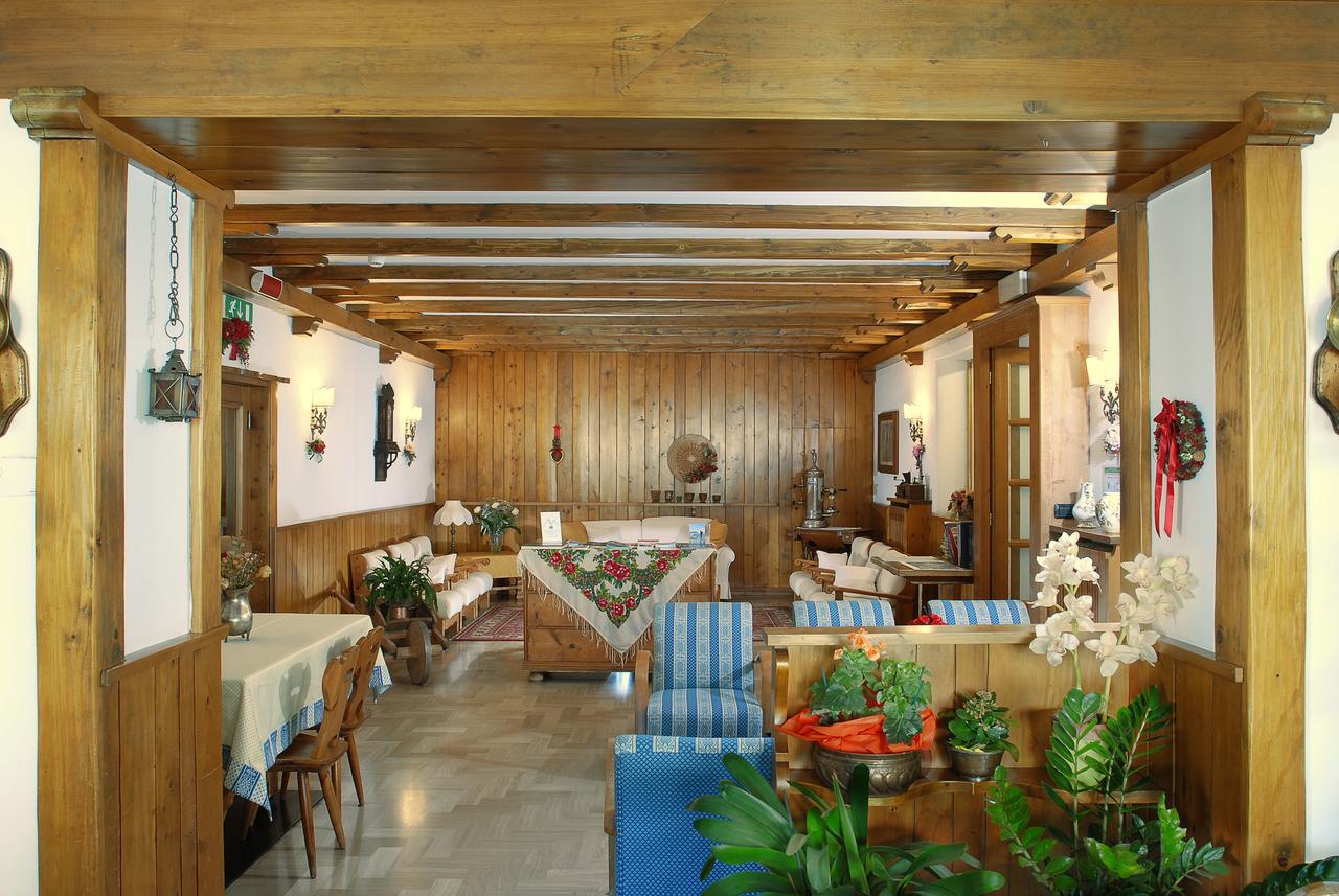 Hotel Albergo Dolomiti Сан-Віто-ді-Кадоре Екстер'єр фото